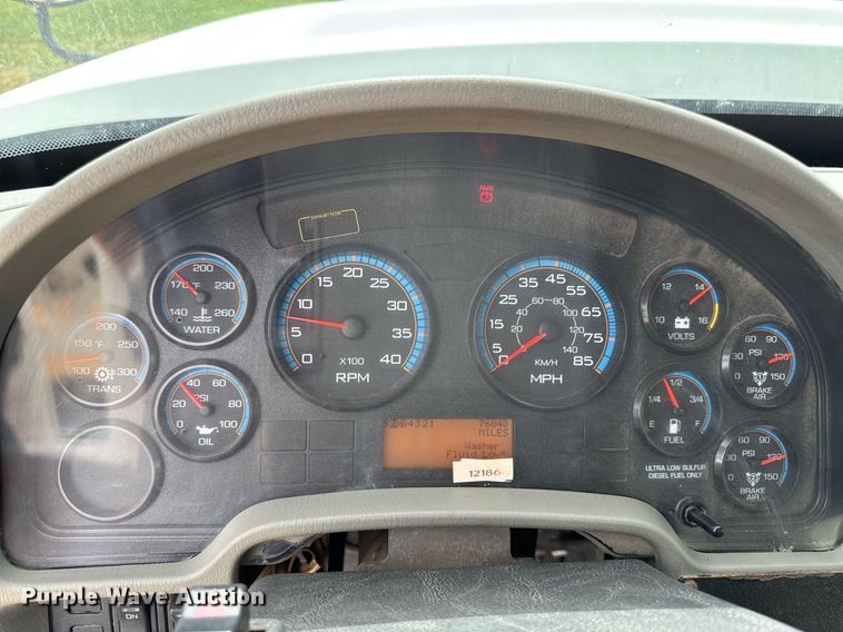 image for item DV2651 2012 International 7400 work star refuse truck