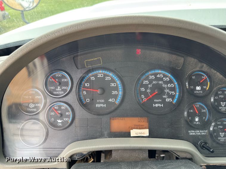 image for item DV2651 2012 International 7400 work star refuse truck