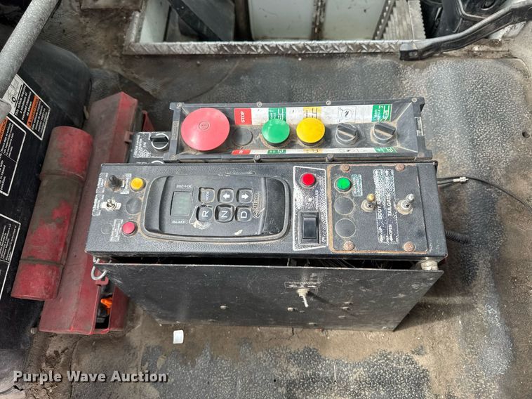 image for item DV2651 2012 International 7400 work star refuse truck