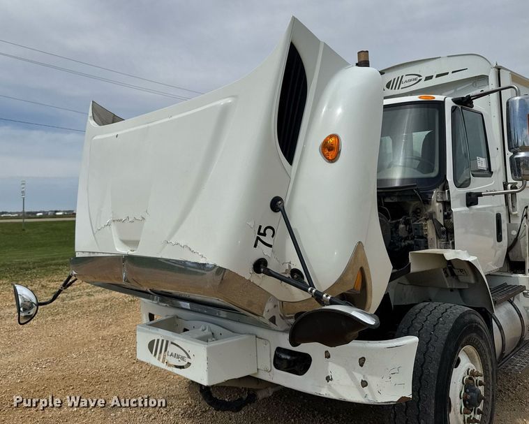 image for item DV2651 2012 International 7400 work star refuse truck