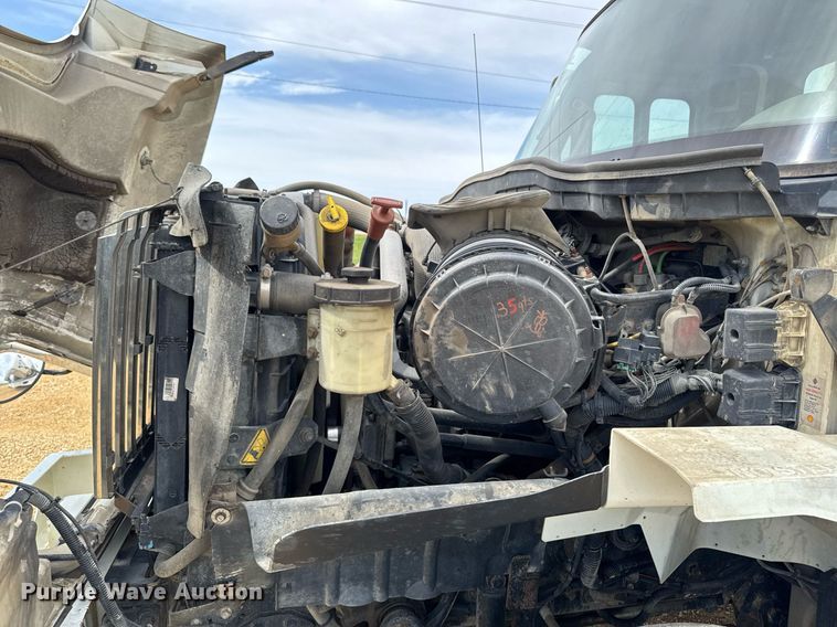 image for item DV2651 2012 International 7400 work star refuse truck