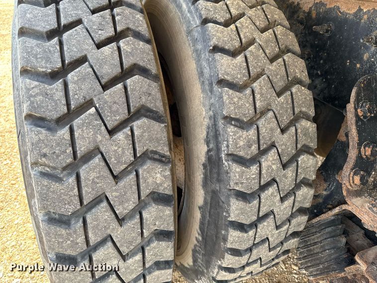 image for item DV2651 2012 International 7400 work star refuse truck