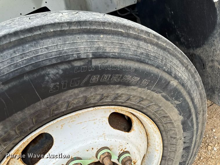 image for item DV2651 2012 International 7400 work star refuse truck