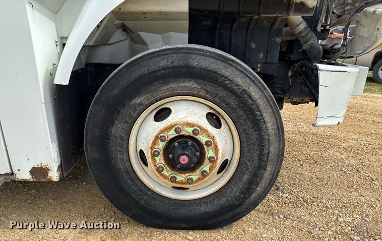 image for item DV2651 2012 International 7400 work star refuse truck