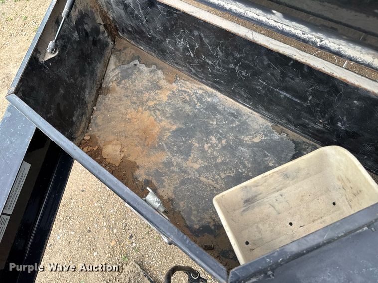 image for item DV2662 2021 Lamar F8022427 equipment trailer