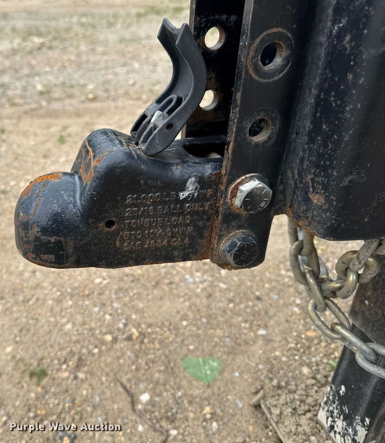 image for item DV2662 2021 Lamar F8022427 equipment trailer