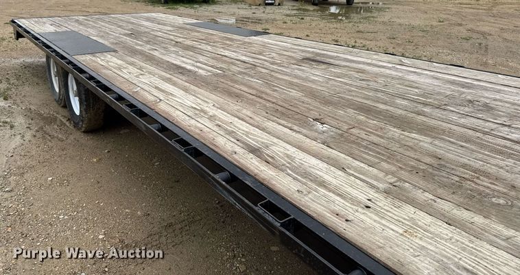 image for item DV2662 2021 Lamar F8022427 equipment trailer