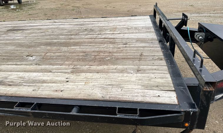 image for item DV2662 2021 Lamar F8022427 equipment trailer