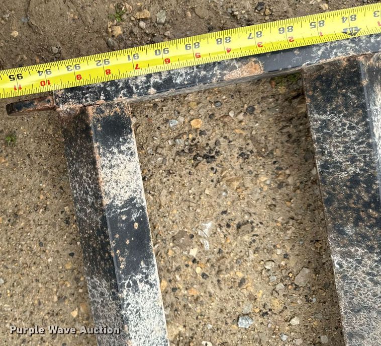 image for item DV2662 2021 Lamar F8022427 equipment trailer