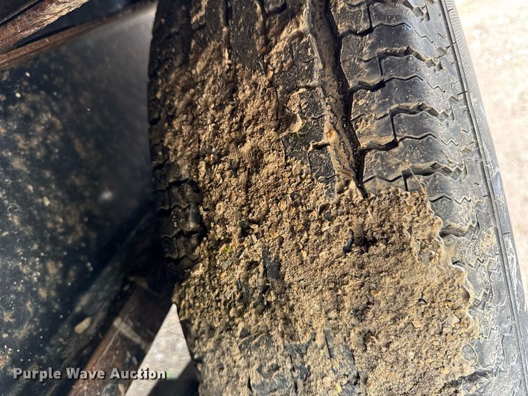 image for item DV2662 2021 Lamar F8022427 equipment trailer