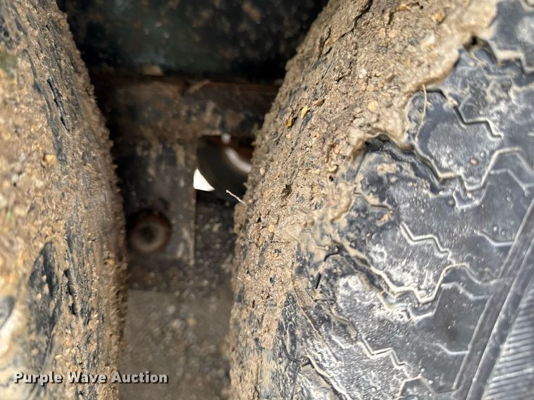 image for item DV2662 2021 Lamar F8022427 equipment trailer