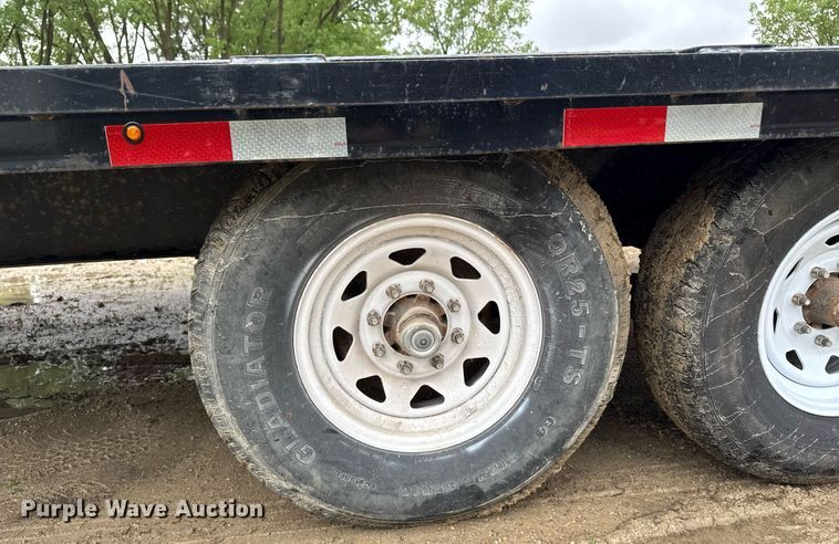 image for item DV2662 2021 Lamar F8022427 equipment trailer