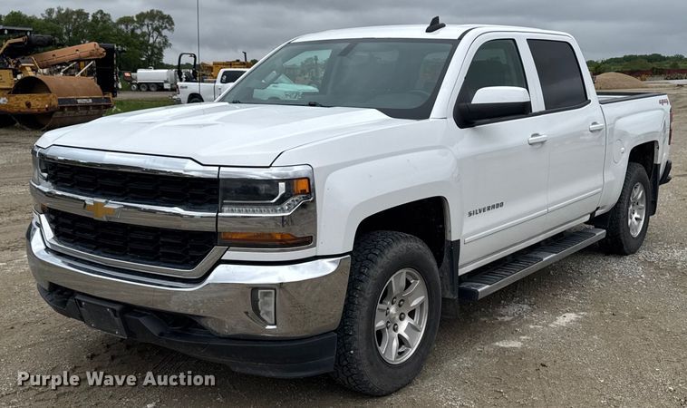 image for item DV2665 2017 Chevrolet Silverado LT Crew Cab pickup truck