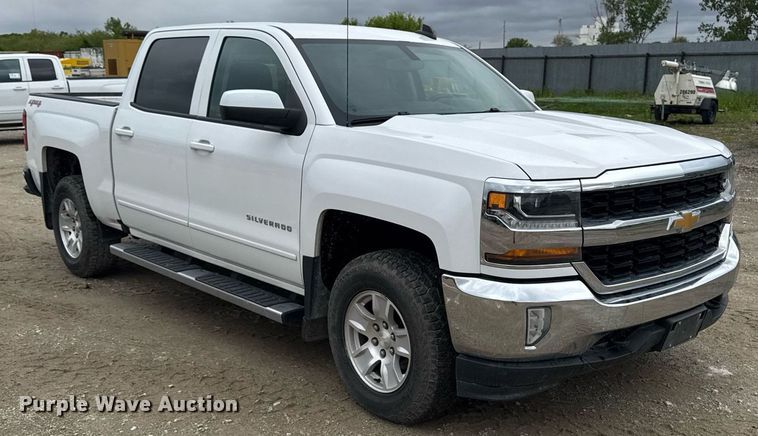 image for item DV2665 2017 Chevrolet Silverado LT Crew Cab pickup truck