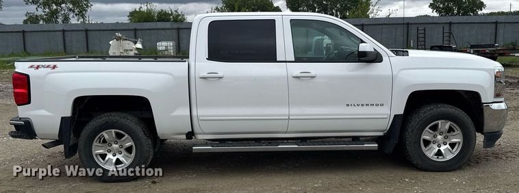 image for item DV2665 2017 Chevrolet Silverado LT Crew Cab pickup truck