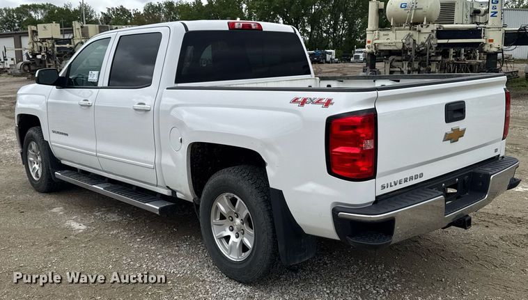 image for item DV2665 2017 Chevrolet Silverado LT Crew Cab pickup truck