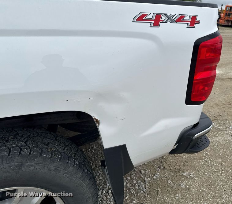 image for item DV2665 2017 Chevrolet Silverado LT Crew Cab pickup truck