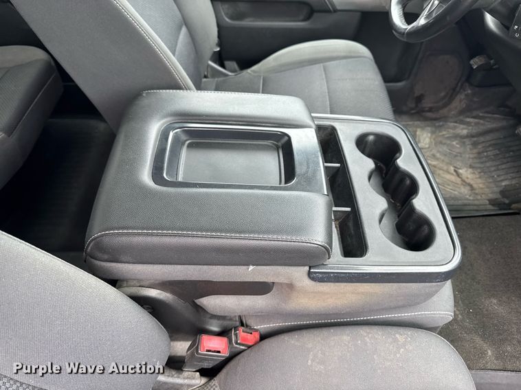 image for item DV2665 2017 Chevrolet Silverado LT Crew Cab pickup truck