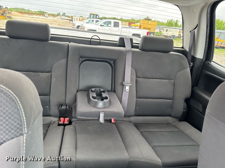 image for item DV2665 2017 Chevrolet Silverado LT Crew Cab pickup truck