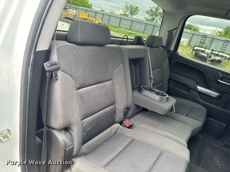 image for item DV2665 2017 Chevrolet Silverado LT Crew Cab pickup truck