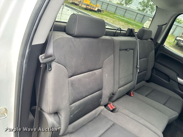 image for item DV2665 2017 Chevrolet Silverado LT Crew Cab pickup truck