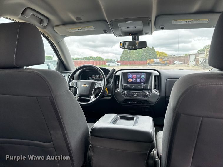 image for item DV2665 2017 Chevrolet Silverado LT Crew Cab pickup truck