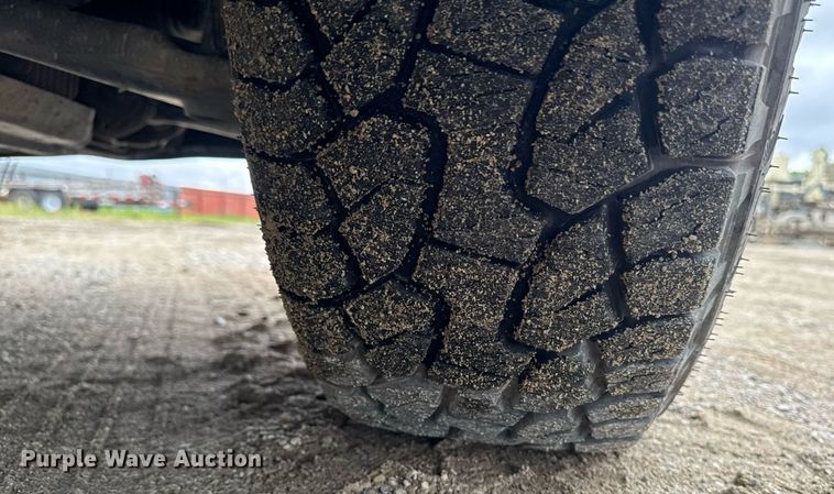 image for item DV2665 2017 Chevrolet Silverado LT Crew Cab pickup truck