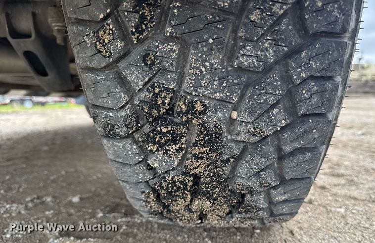 image for item DV2665 2017 Chevrolet Silverado LT Crew Cab pickup truck