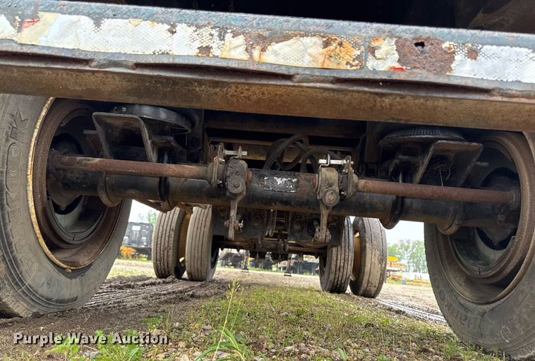 image for item DV2675 1996 Lufkin FL-11 flatbed trailer