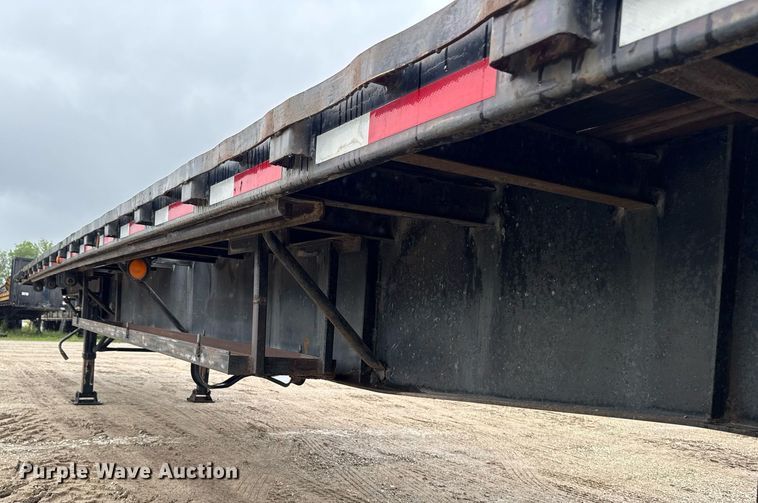 image for item DV2675 1996 Lufkin FL-11 flatbed trailer