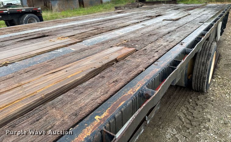 image for item DV2675 1996 Lufkin FL-11 flatbed trailer