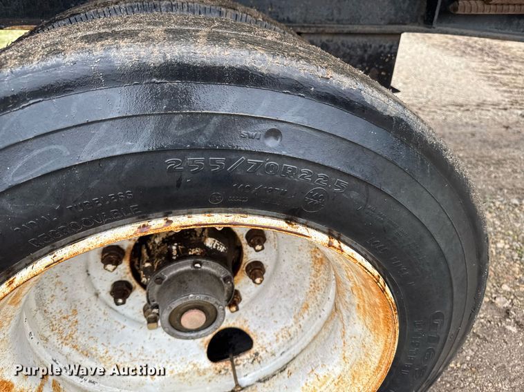 image for item DV2675 1996 Lufkin FL-11 flatbed trailer