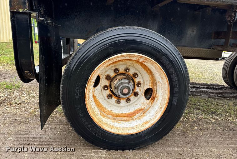 image for item DV2675 1996 Lufkin FL-11 flatbed trailer