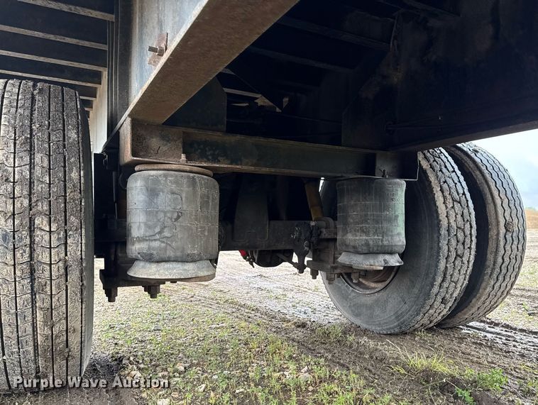 image for item DV2690 1992 Fruehauf PBA-T2-45 flatbed trailer