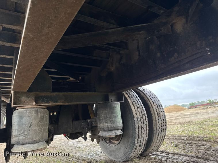 image for item DV2690 1992 Fruehauf PBA-T2-45 flatbed trailer