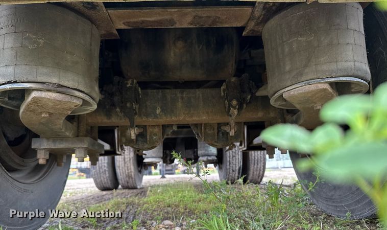 image for item DV2690 1992 Fruehauf PBA-T2-45 flatbed trailer