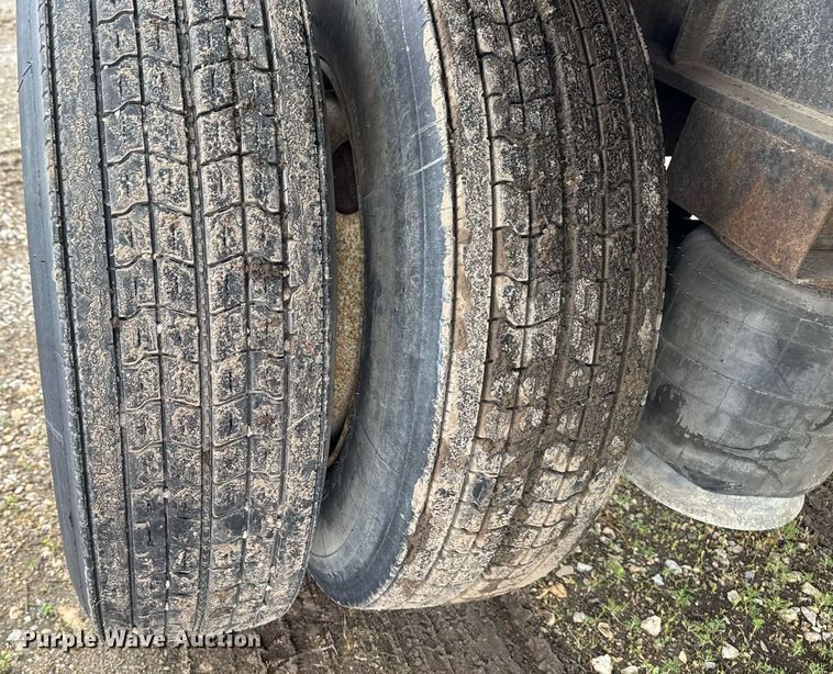 image for item DV2690 1992 Fruehauf PBA-T2-45 flatbed trailer