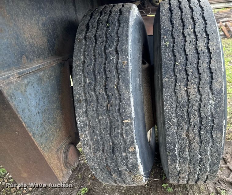 image for item DV2690 1992 Fruehauf PBA-T2-45 flatbed trailer