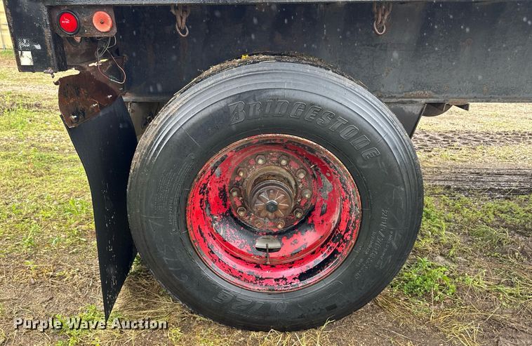 image for item DV2690 1992 Fruehauf PBA-T2-45 flatbed trailer