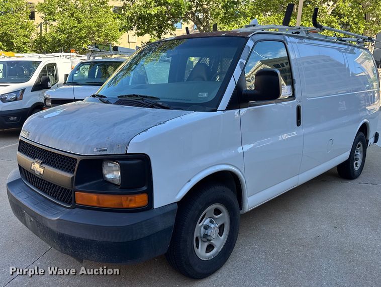 image for item DV4053 2006 Chevrolet Express 1500 van