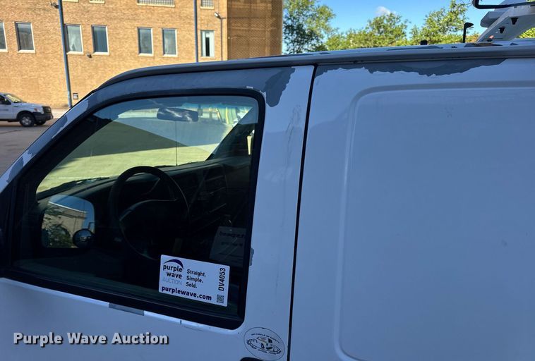 image for item DV4053 2006 Chevrolet Express 1500 van