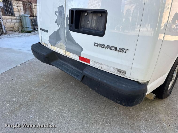 image for item DV4053 2006 Chevrolet Express 1500 van