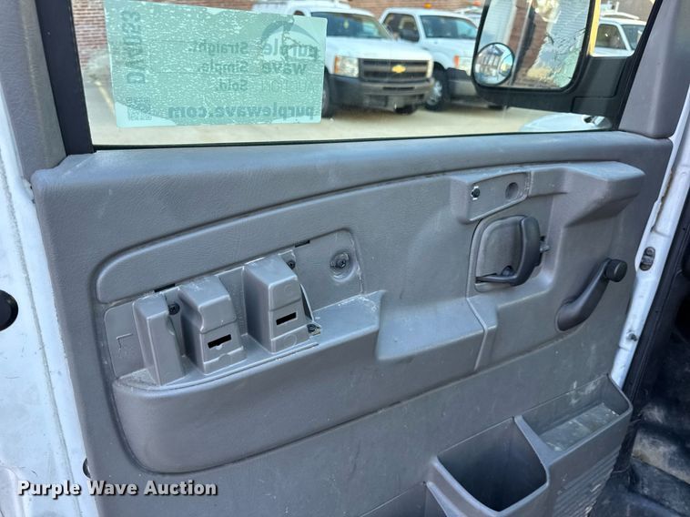 image for item DV4053 2006 Chevrolet Express 1500 van