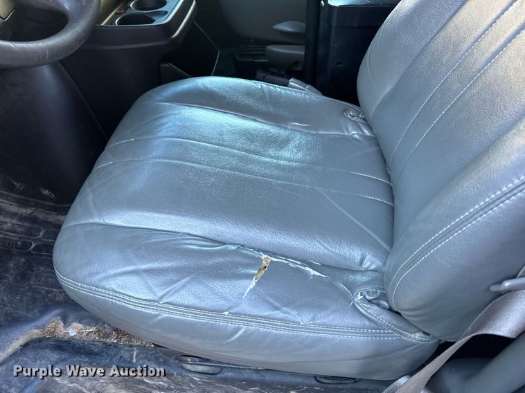 image for item DV4053 2006 Chevrolet Express 1500 van