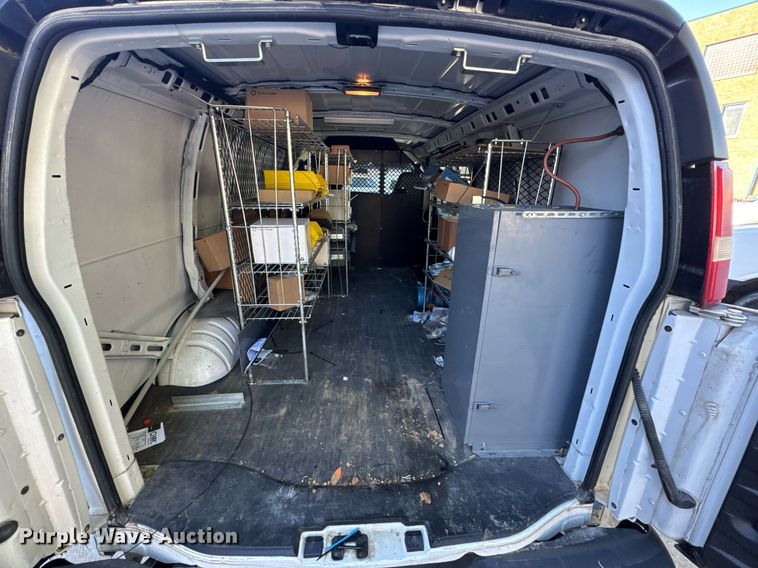 image for item DV4053 2006 Chevrolet Express 1500 van