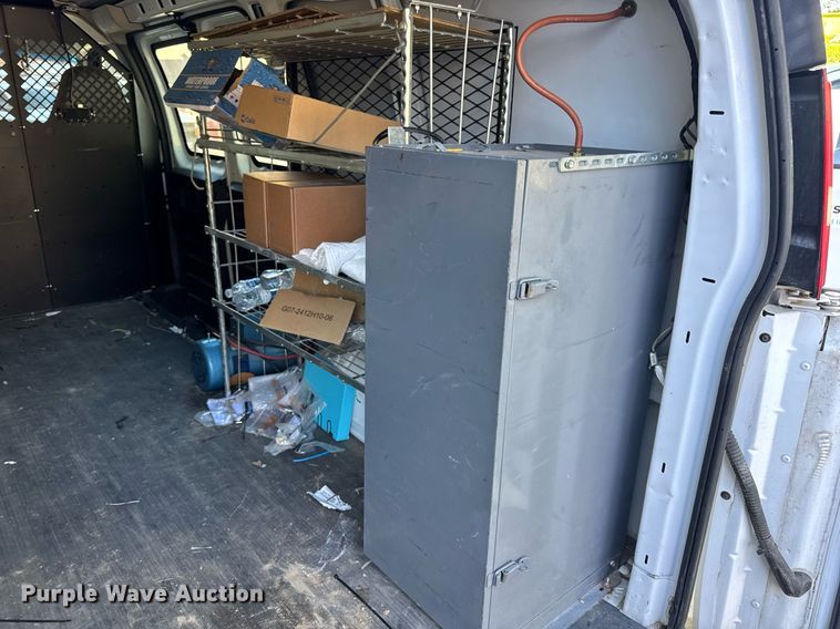 image for item DV4053 2006 Chevrolet Express 1500 van