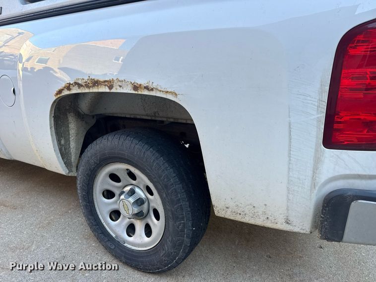 image for item DV4054 2012 Chevrolet Silverado 1500 pickup truck