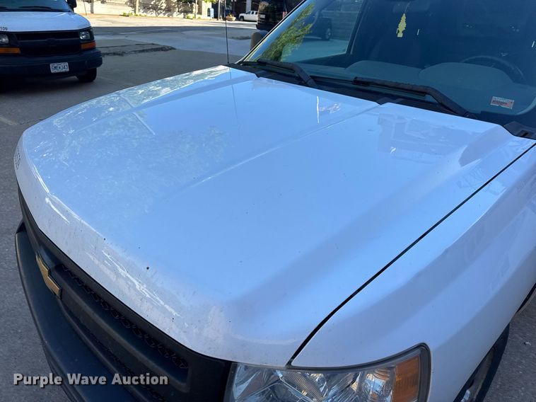 image for item DV4054 2012 Chevrolet Silverado 1500 pickup truck