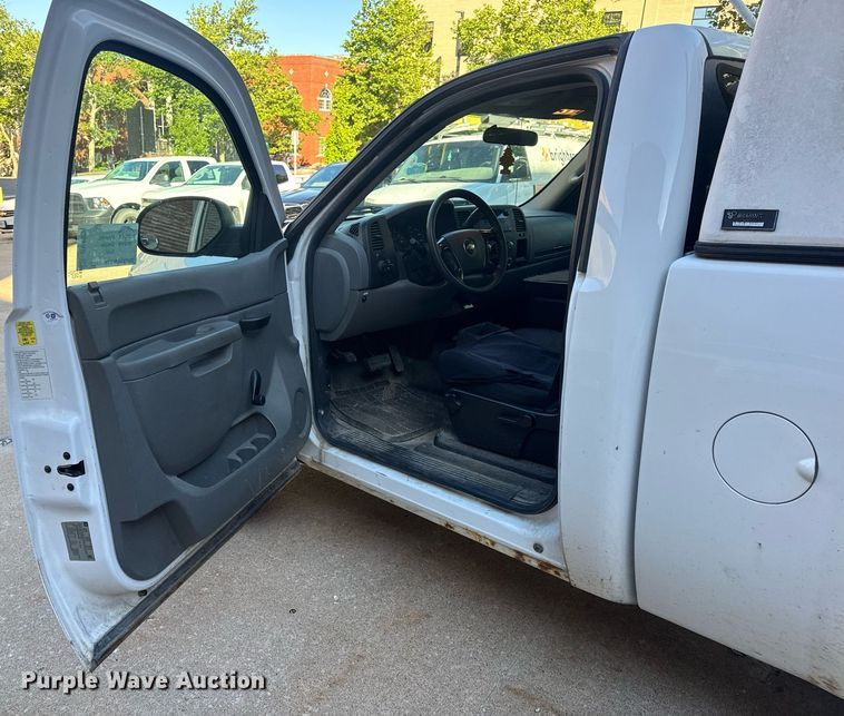 image for item DV4054 2012 Chevrolet Silverado 1500 pickup truck