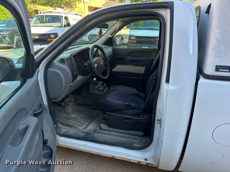 image for item DV4054 2012 Chevrolet Silverado 1500 pickup truck